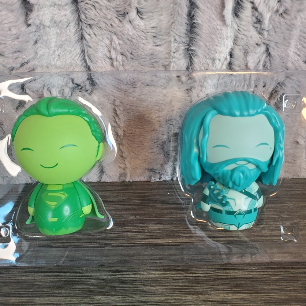 Funko DC Legion Of Collectors Batman vs Superman - Superman & Aquaman Dorbz
